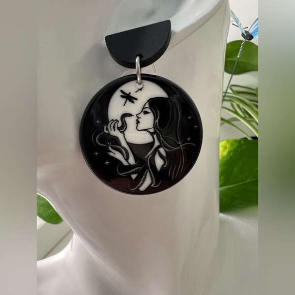Black & White Emo Earrings - Gothic Woman & Snake Witchy Earrings - Picture 5 of 5